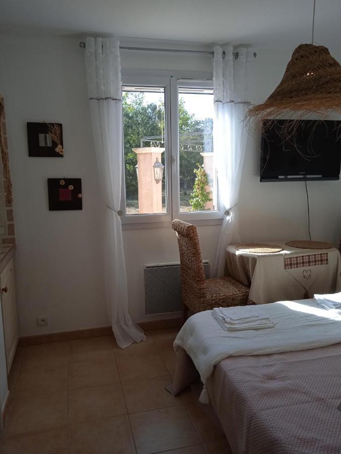 Chez Marie Bed & Breakfast Regusse Luaran gambar