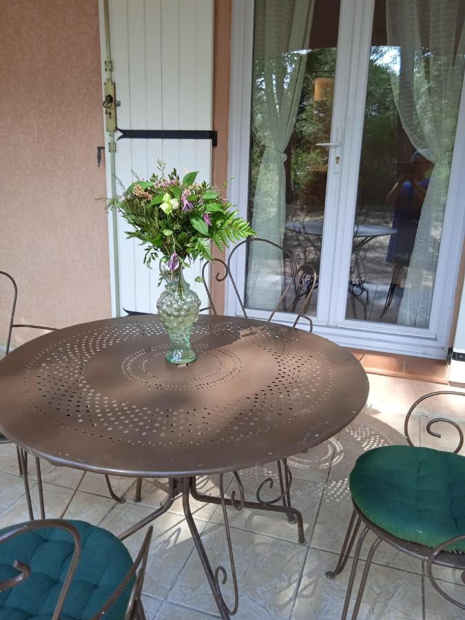 Chez Marie Bed & Breakfast Regusse Luaran gambar
