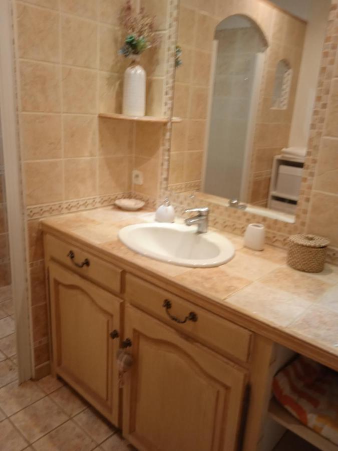 Chez Marie Bed & Breakfast Regusse Luaran gambar