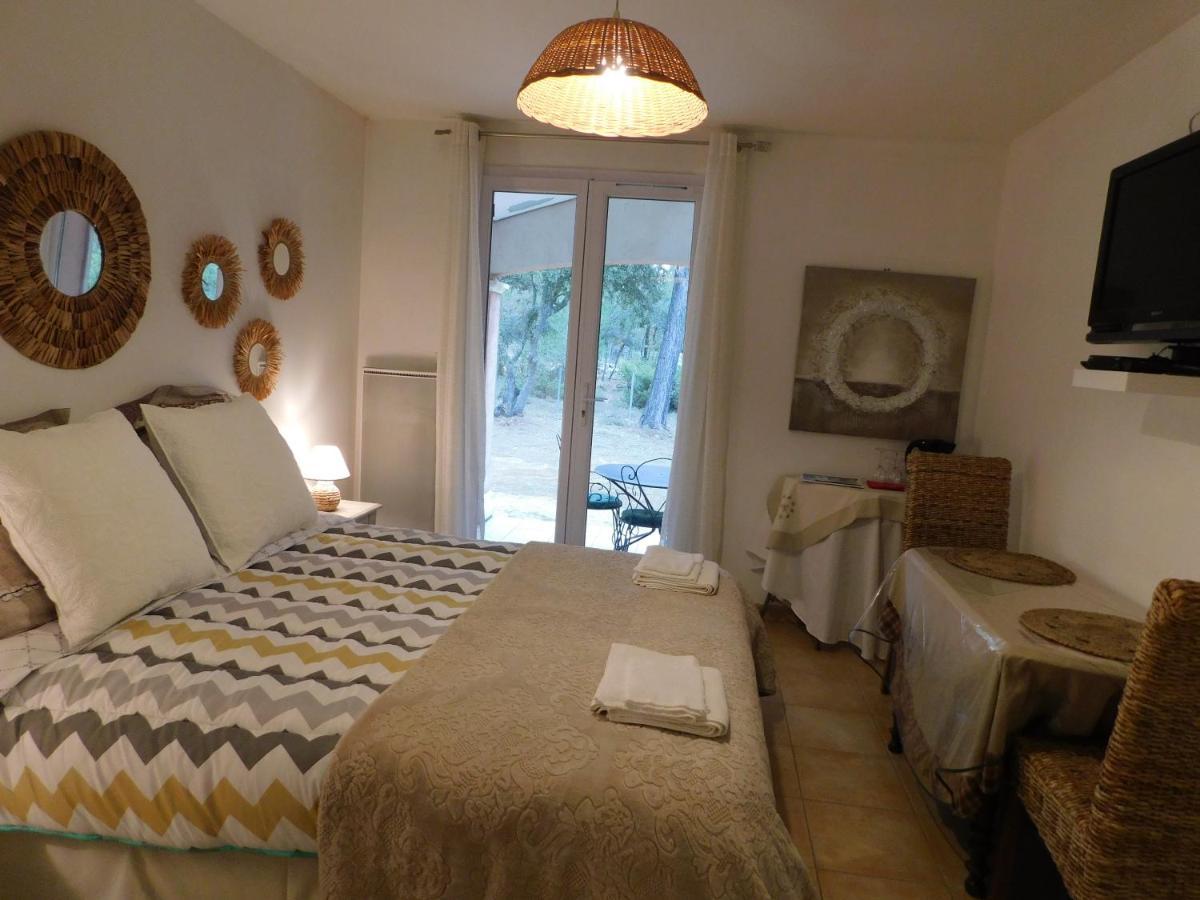 Chez Marie Bed & Breakfast Regusse Luaran gambar