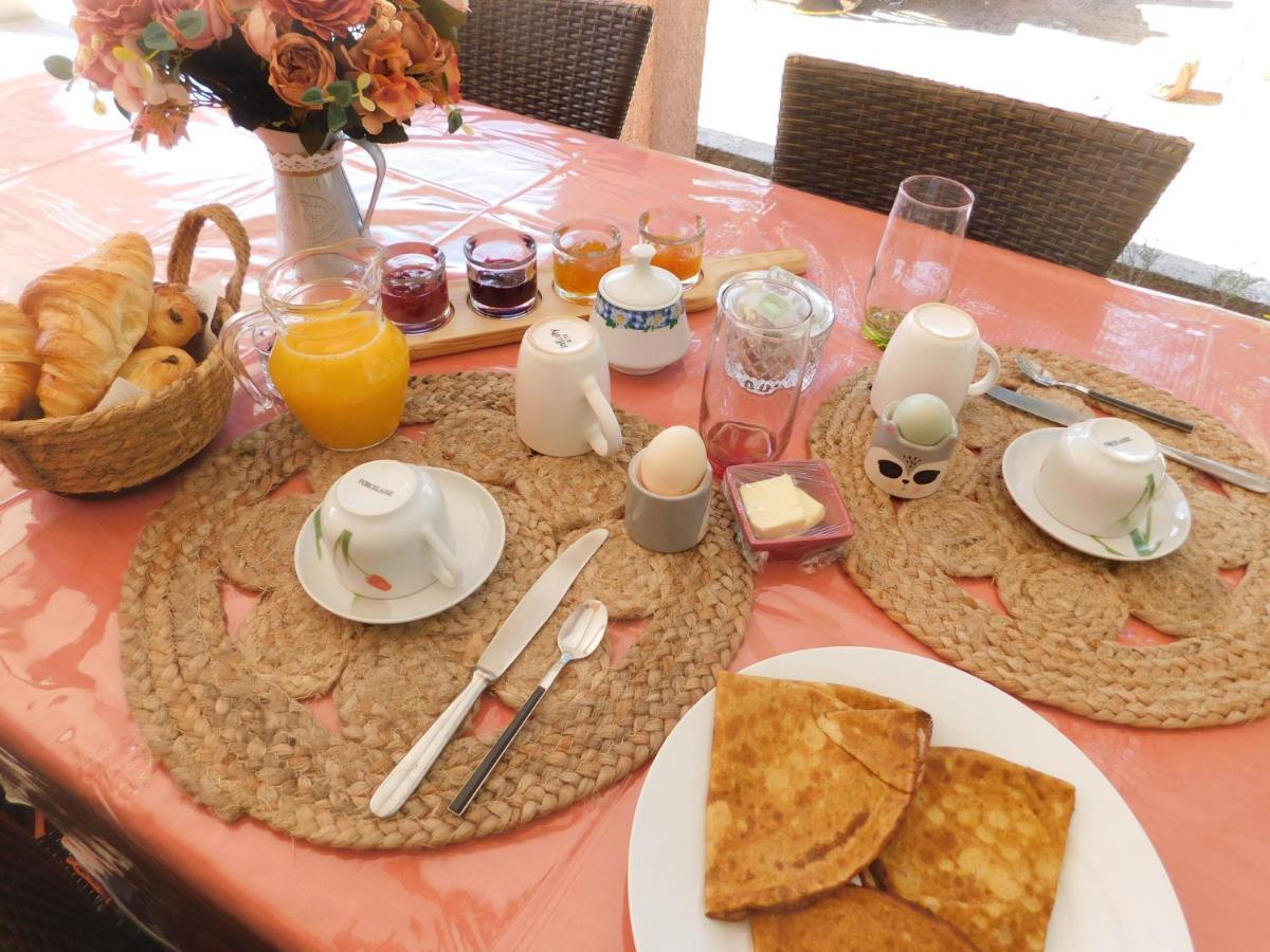 Chez Marie Bed & Breakfast Regusse Luaran gambar
